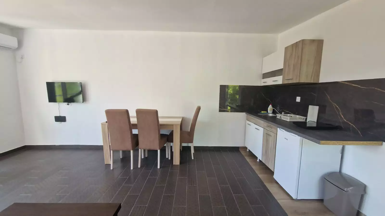 Отель, гостиница 360м² в Черногории, Сутоморе. Стоимостью 315000€ аренда фото-8