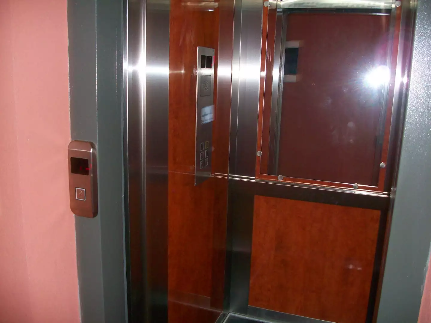 Отель, гостиница 1069м² в Черногории, Сутоморе. Стоимостью 900000€ аренда фото-17