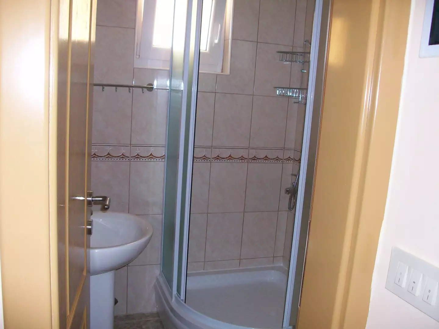 Отель, гостиница 1069м² в Черногории, Сутоморе. Стоимостью 900000€ аренда фото-19