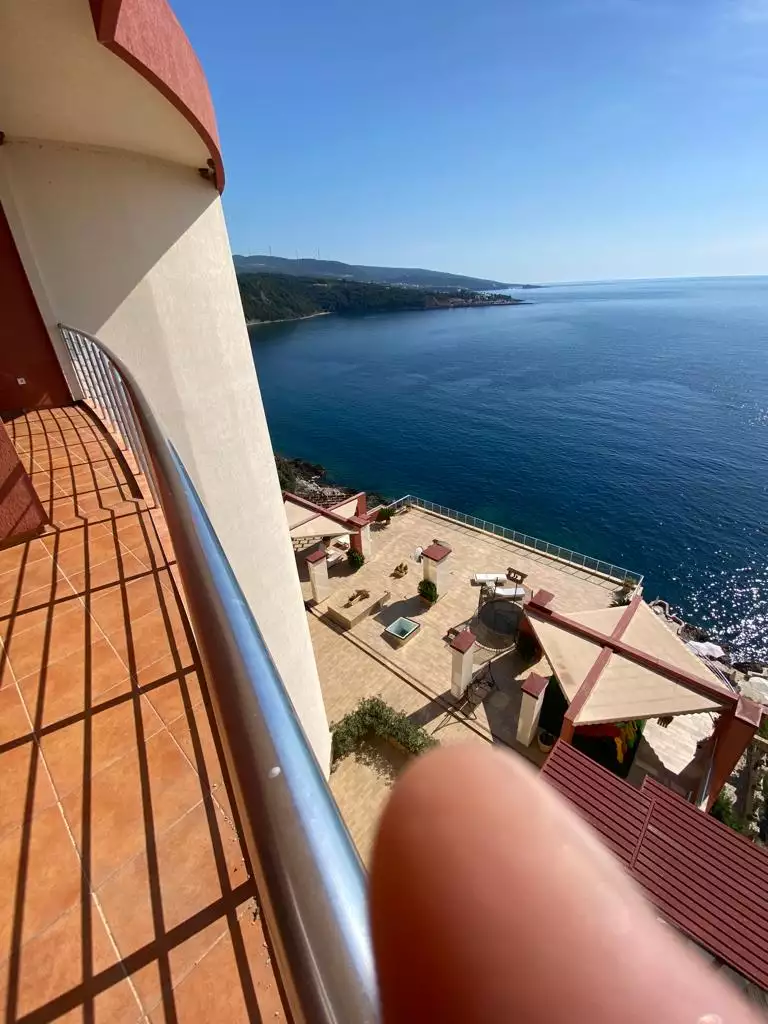 Квартира 227м² в Черногории, Добра Вода. Стоимостью 550000€ аренда фото-1