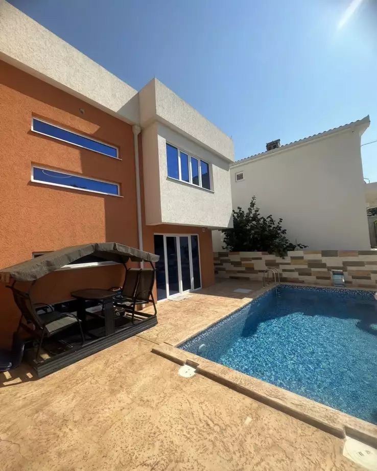 Вилла 170м² в Черногории, Добра Вода. Стоимостью 280000€ аренда фото-1