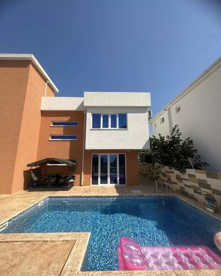 Вилла 170м² в Черногории, Добра Вода. Стоимостью 280000€ аренда фото-2