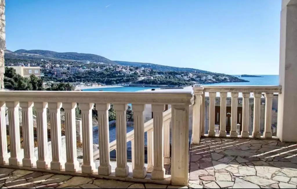 Таунхаус 164м² в Черногории, Утеха. Стоимостью 375000€ аренда фото-1