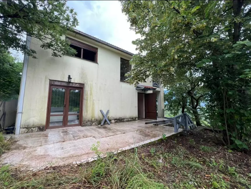Вилла 440м² в Черногории, Скадарское озеро. Стоимостью 320000€ аренда фото-2