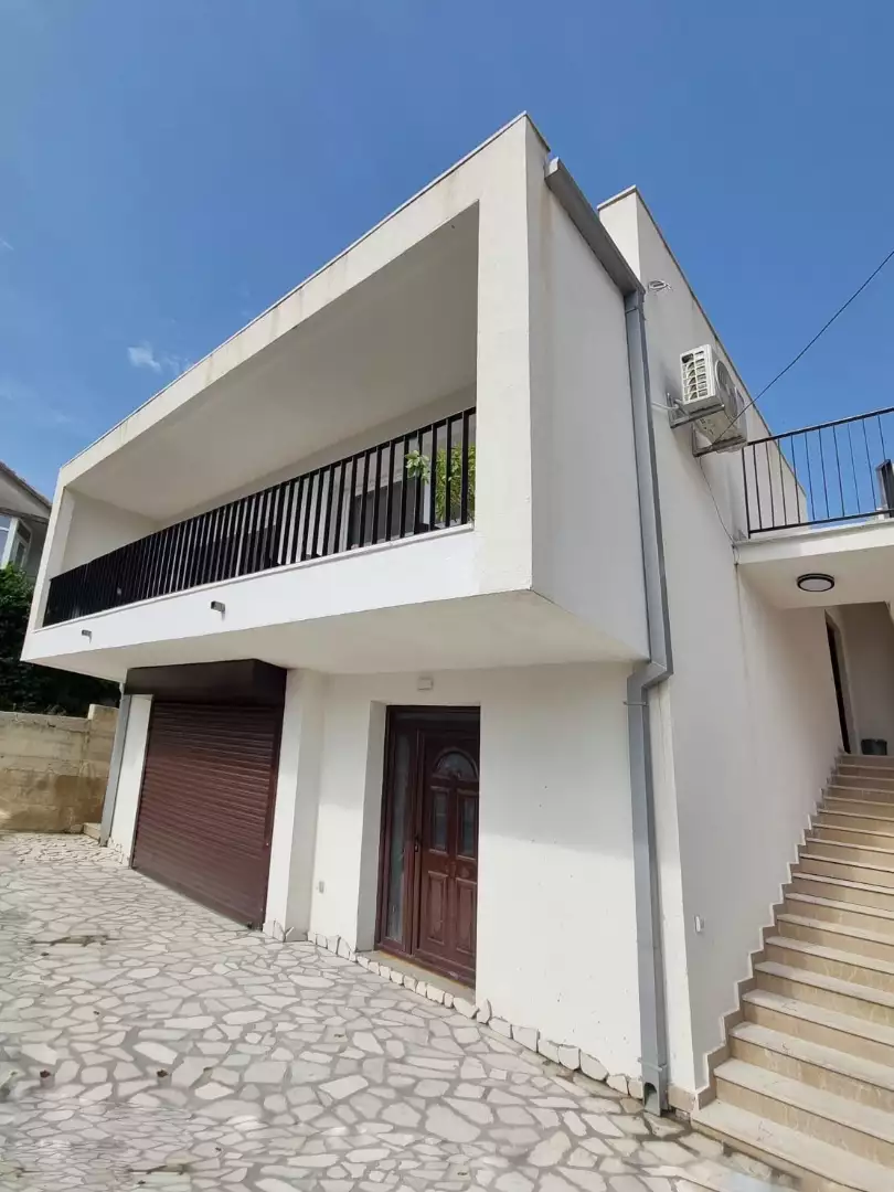 Вилла 140м² в Черногории, Рисан. Стоимостью 300000€ аренда фото-3