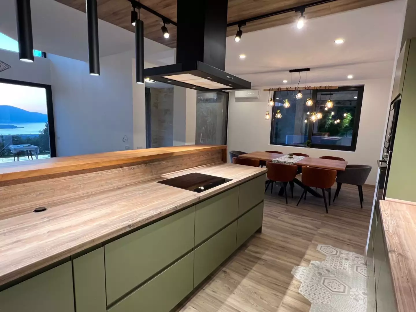 Вилла 480м² в Черногории, Тиват. Стоимостью 1750000€ аренда фото-2