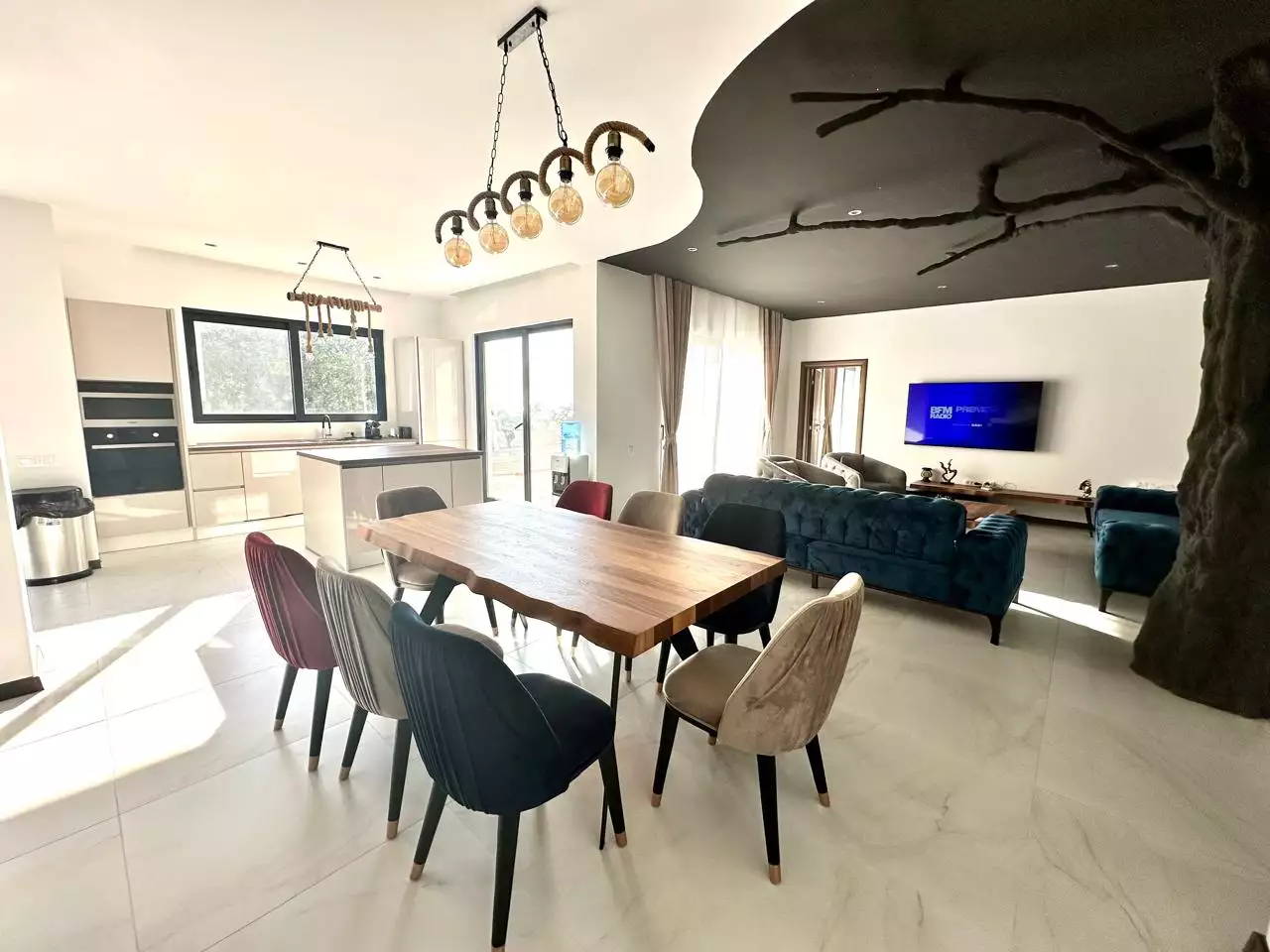 Вилла 250м² в Черногории, Утеха. Стоимостью 430000€ аренда фото-1