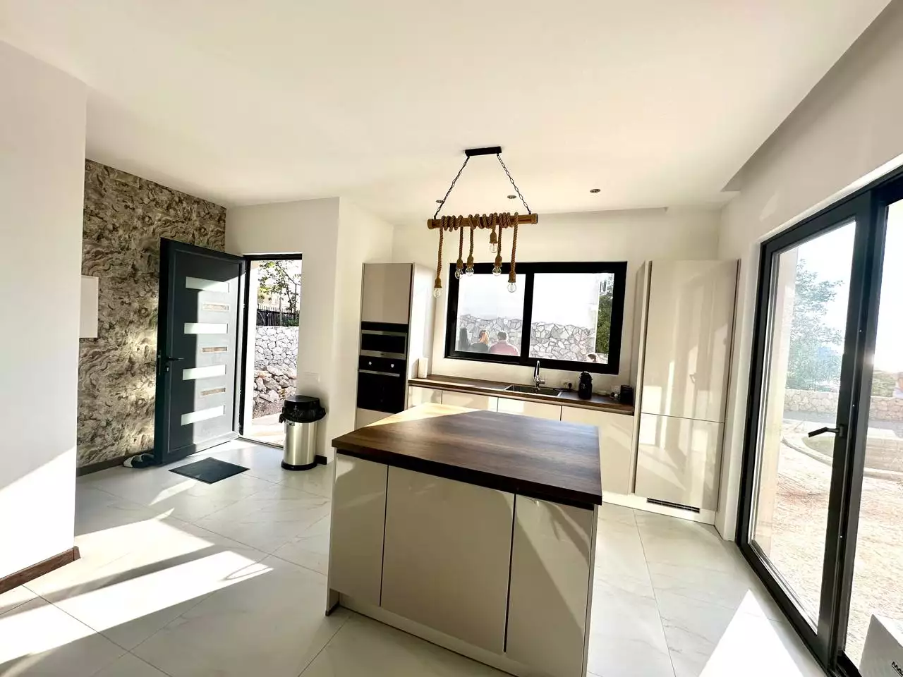 Вилла 250м² в Черногории, Утеха. Стоимостью 430000€ аренда фото-8