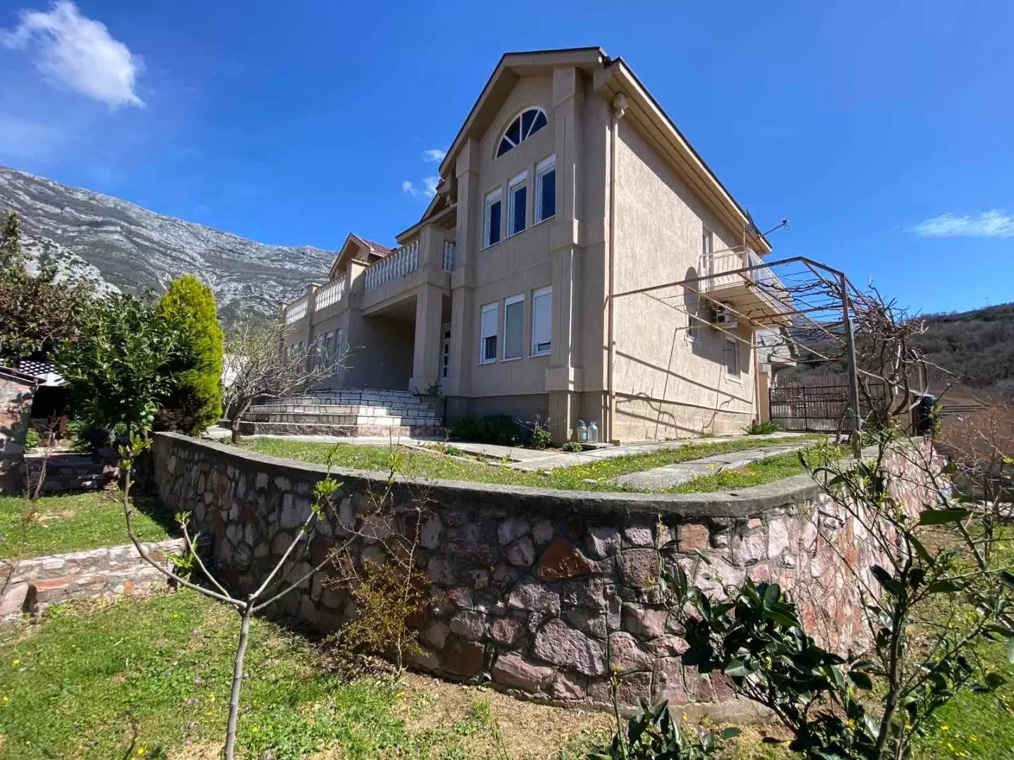 Дом 243м² в Черногории, Бар. Стоимостью 165000€ аренда фото-7