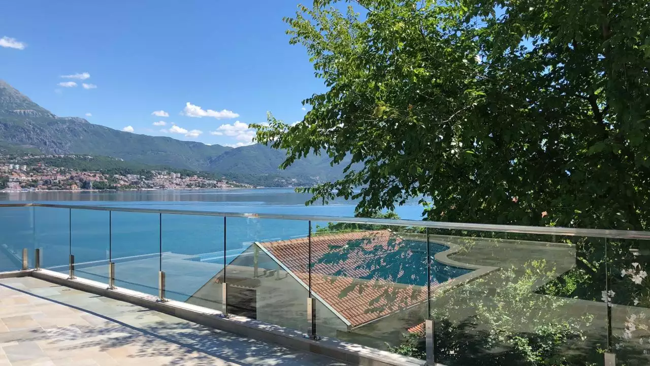 Вилла 230м² в Черногории, Херцег-Нови. Стоимостью 2300000€ аренда фото-3