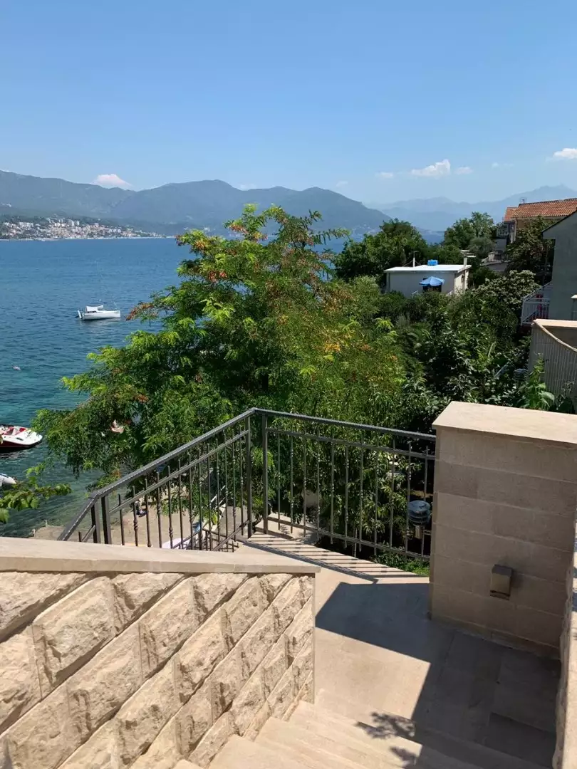 Вилла 230м² в Черногории, Херцег-Нови. Стоимостью 2300000€ аренда фото-12