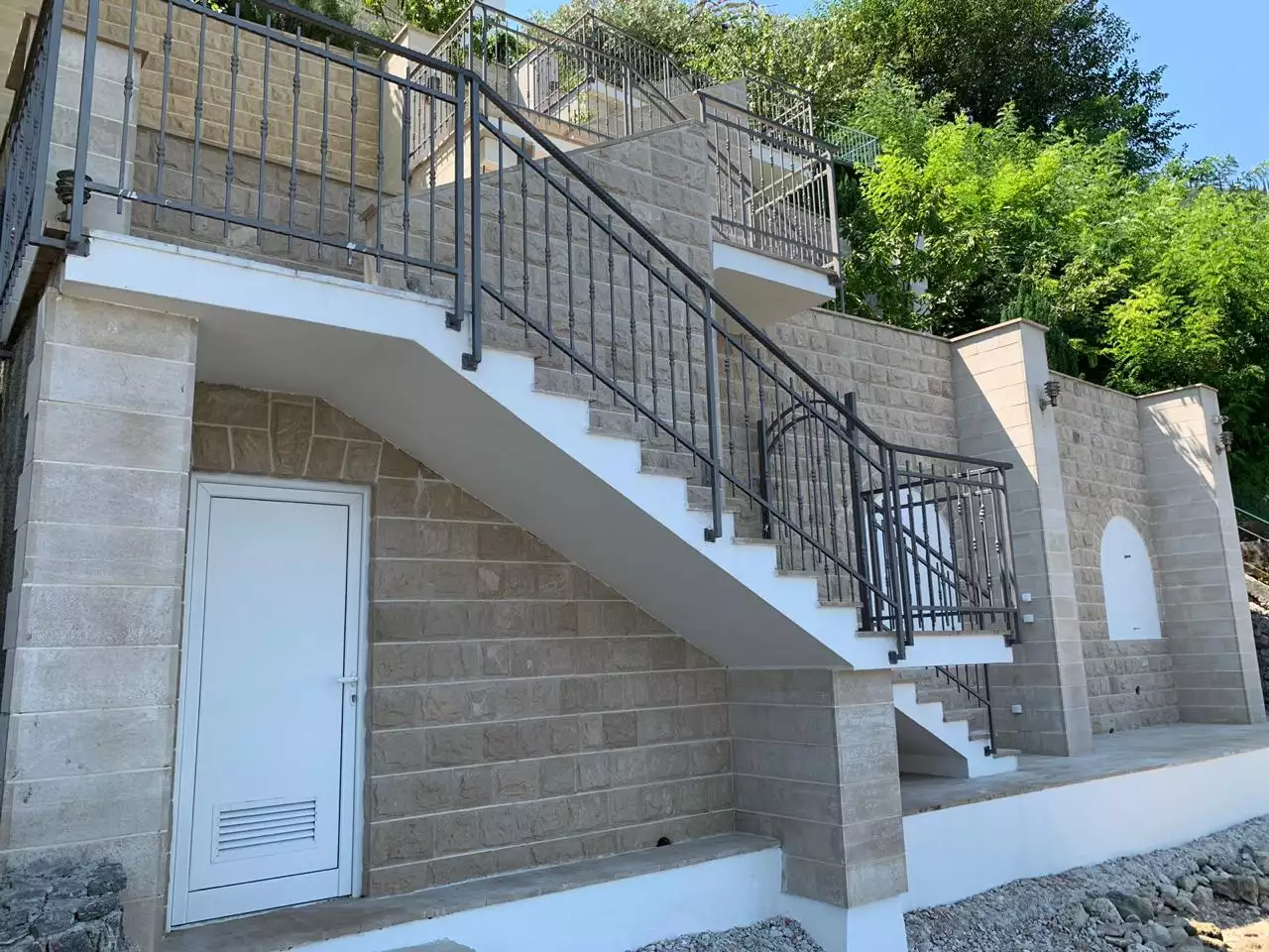 Вилла 230м² в Черногории, Херцег-Нови. Стоимостью 2300000€ аренда фото-21