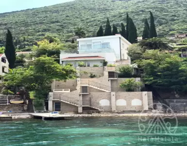 Купить виллу в Черногории 2300000€