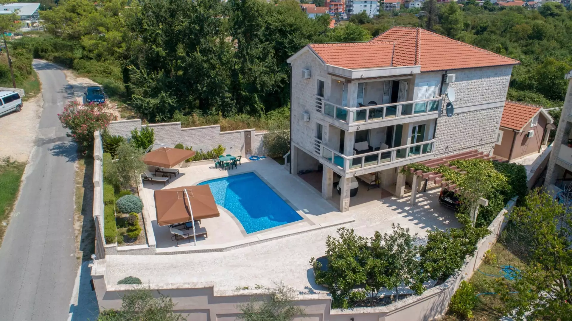 Вилла 267м² в Черногории, Тиват. Стоимостью 1200000€ аренда фото-11
