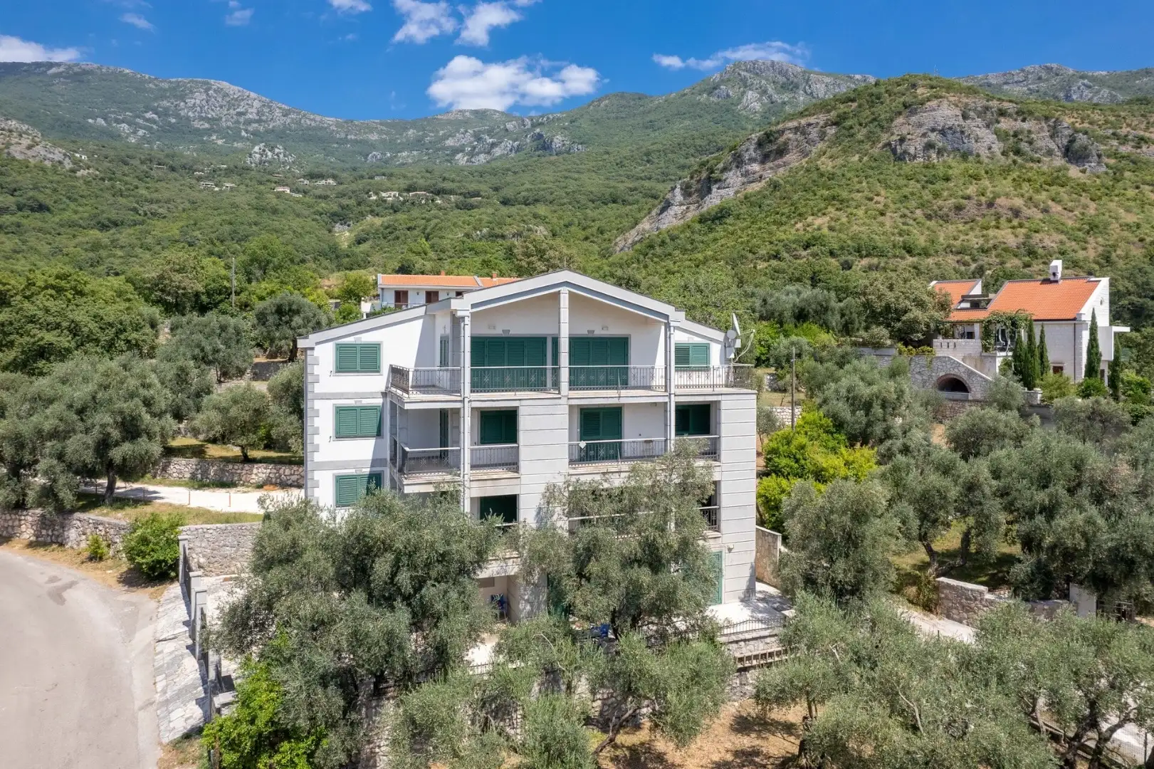 Вилла 453м² в Черногории, Пржно. Стоимостью 990000€ аренда фото-27