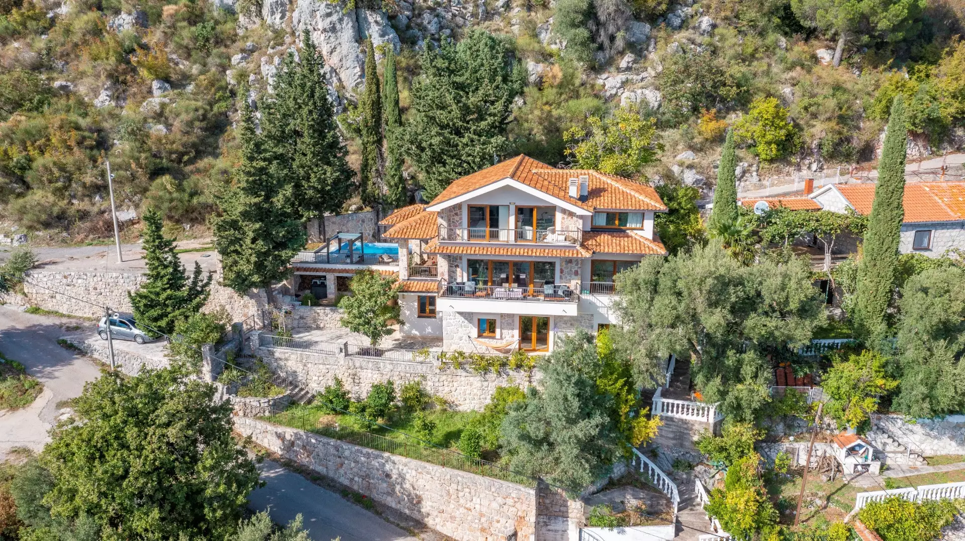 Вилла 280м² в Черногории, Будва. Стоимостью 600000€ аренда фото-1
