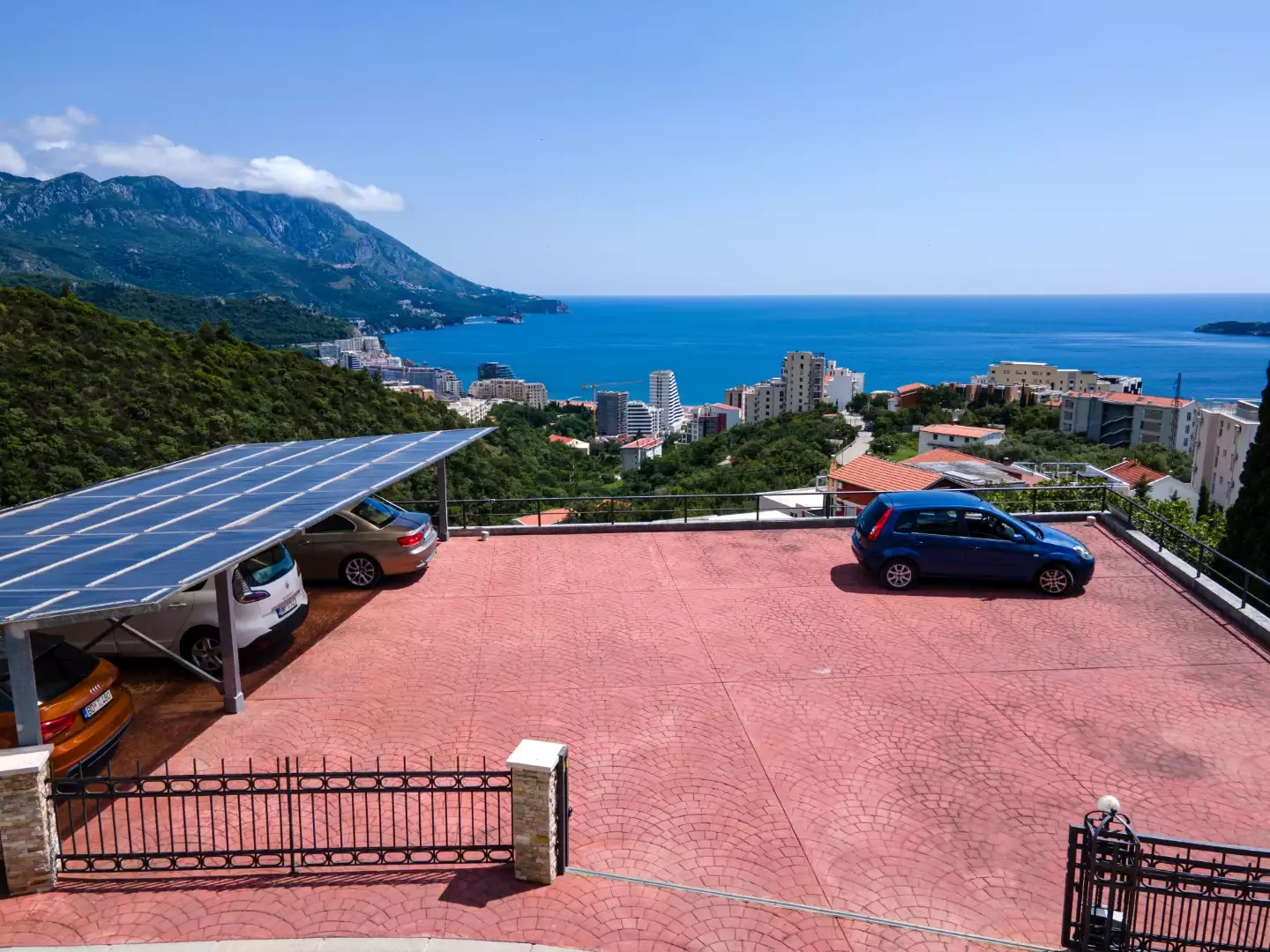 Отель, гостиница 435м² в Черногории, Бечичи. Стоимостью 3700000€ аренда фото-3