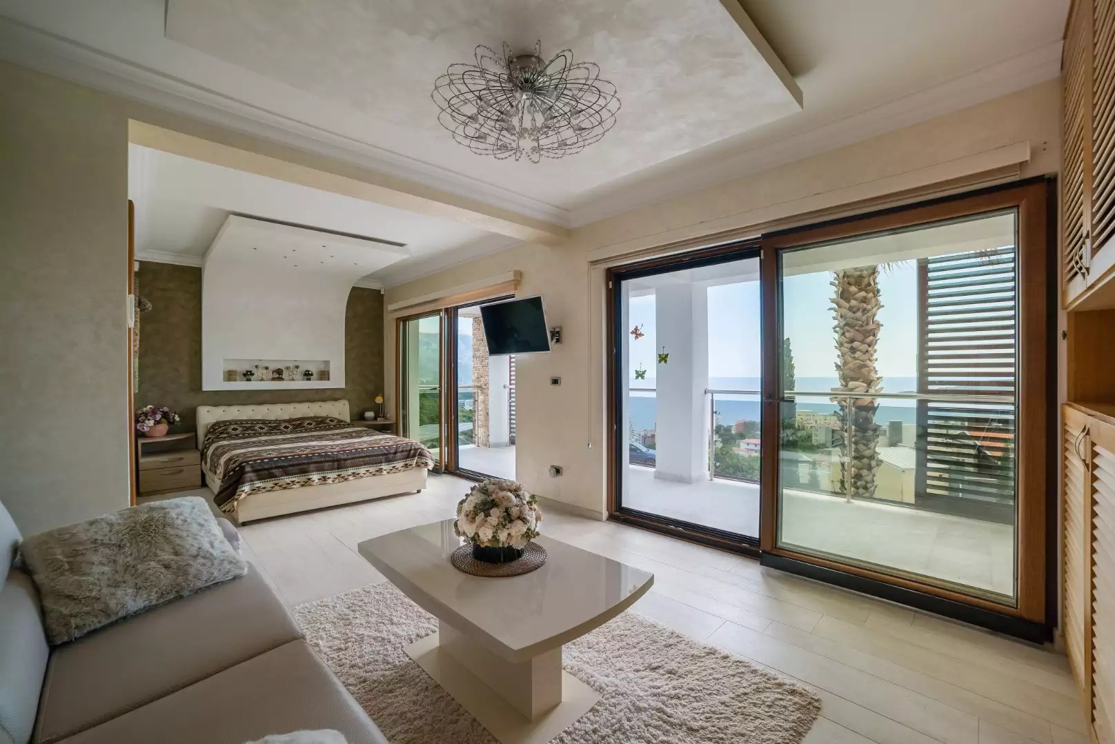 Отель, гостиница 435м² в Черногории, Бечичи. Стоимостью 3700000€ аренда фото-13