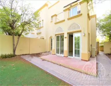 Купить таунхаус в ОАЭ 1048805€