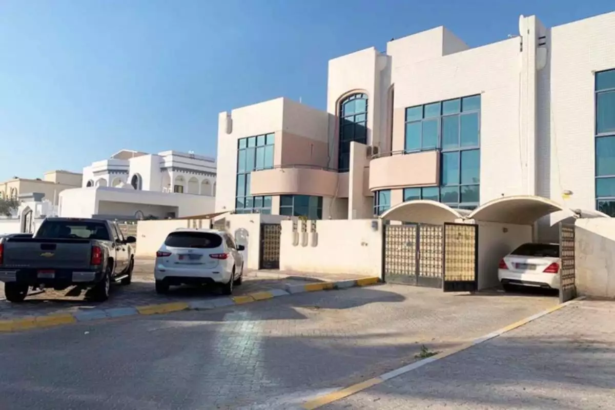 Вилла 1394м² в ОАЭ, Абу-Даби. Стоимостью 3657290€ аренда фото-1