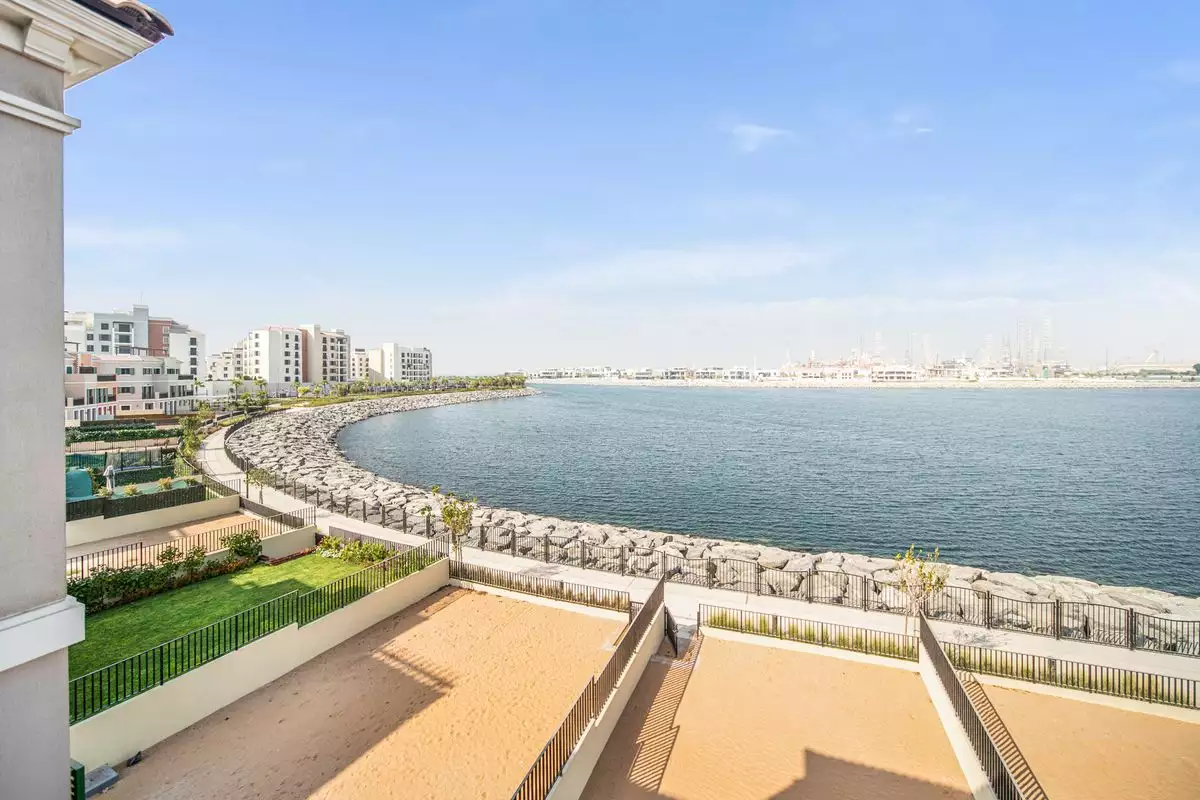 Таунхаус 344м² в ОАЭ, Дубай. Стоимостью 2871479€ аренда фото-1