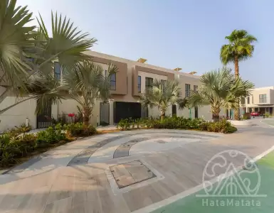 Купить таунхаус в ОАЭ 574346€