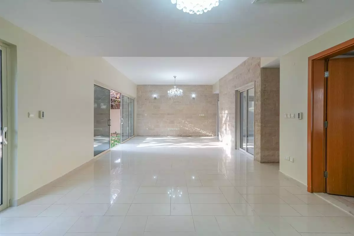 Вилла 481м² в ОАЭ, Абу-Даби. Стоимостью 1118725€ аренда фото-1