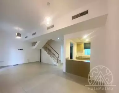 Купить таунхаус в ОАЭ 487639€