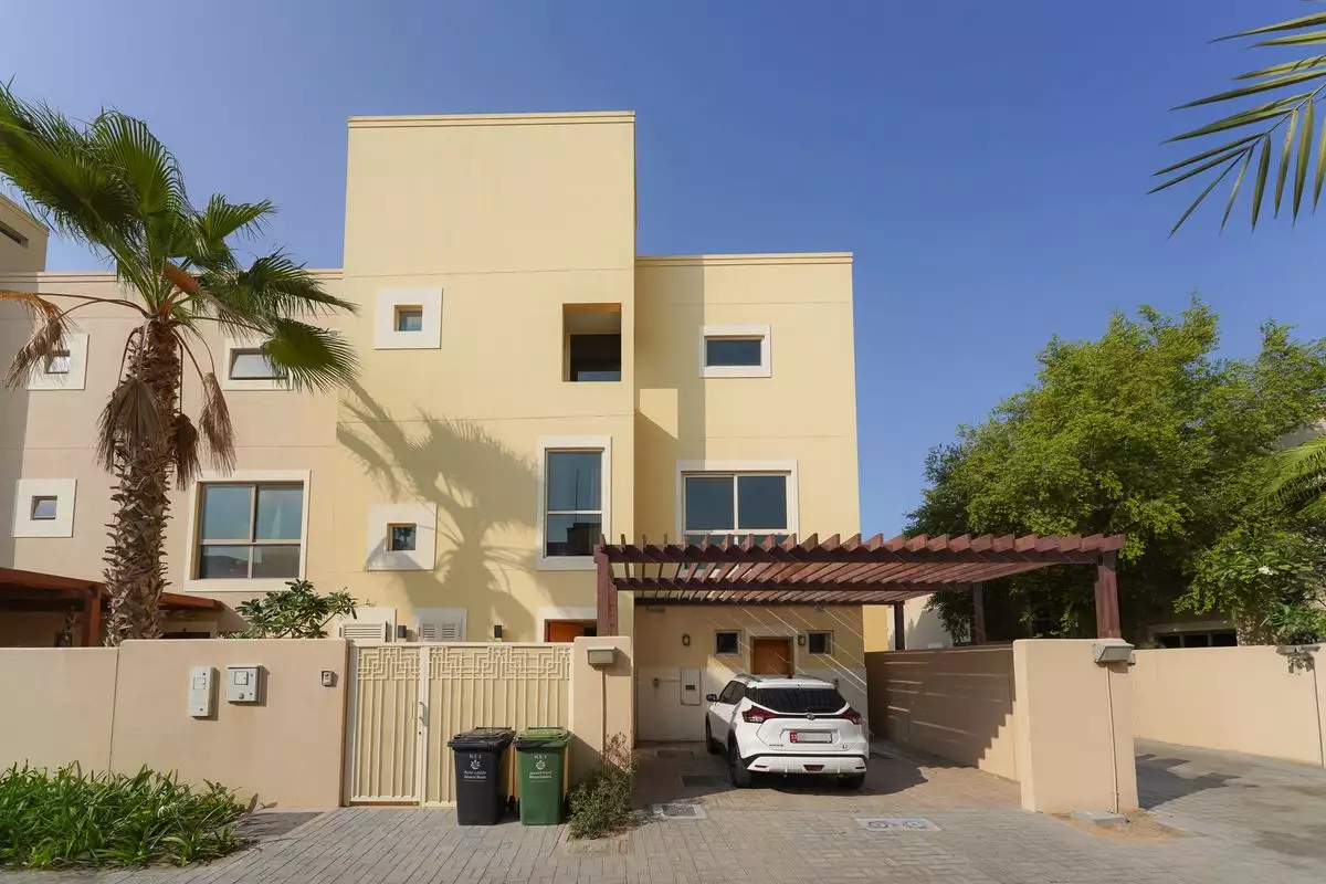 Таунхаус 240м² в ОАЭ, Абу-Даби. Стоимостью 658312€ аренда фото-2