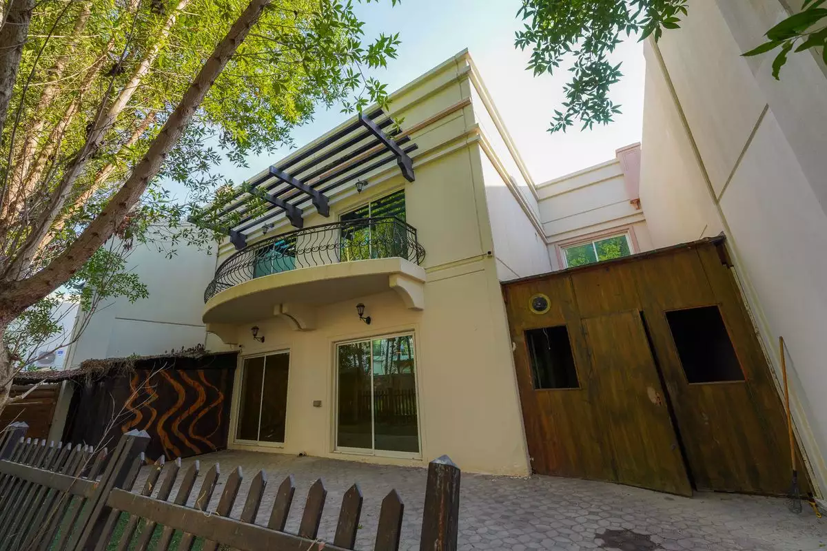 Вилла 252м² в ОАЭ, Абу-Даби. Стоимостью 730239€ аренда фото-1
