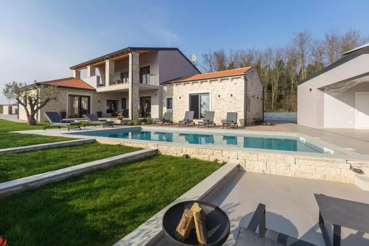 Дом 300м² в Хорватии, Радетичи. Стоимостью 1200000€ аренда фото-2