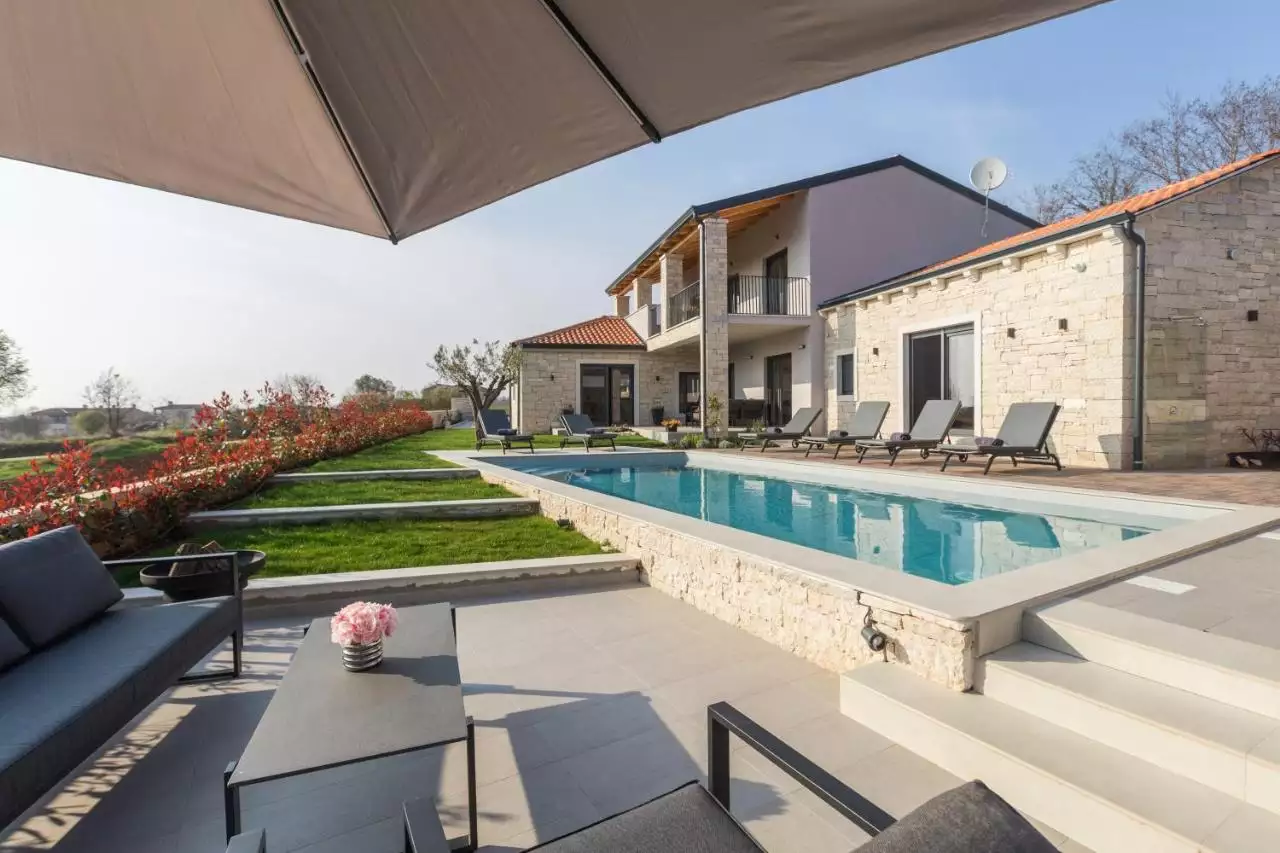 Дом 300м² в Хорватии, Радетичи. Стоимостью 1200000€ аренда фото-5