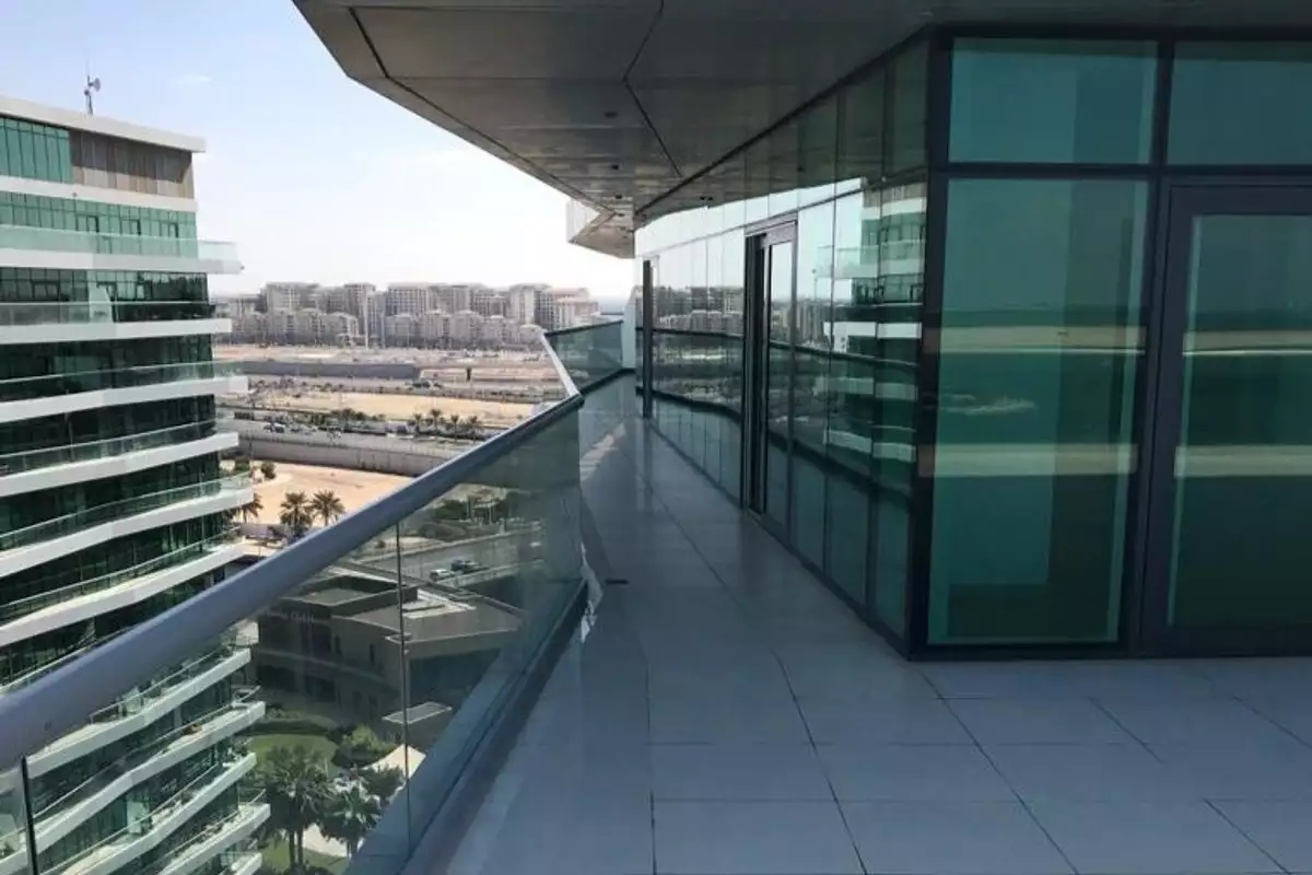 Квартира 326м² в ОАЭ, Абу-Даби. Стоимостью 1553190€ аренда фото-1