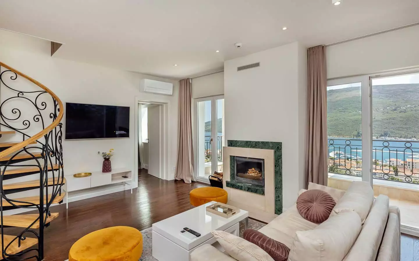 Квартира 1796м² в Черногории, Кумбор. Стоимостью 600000€ аренда фото-13