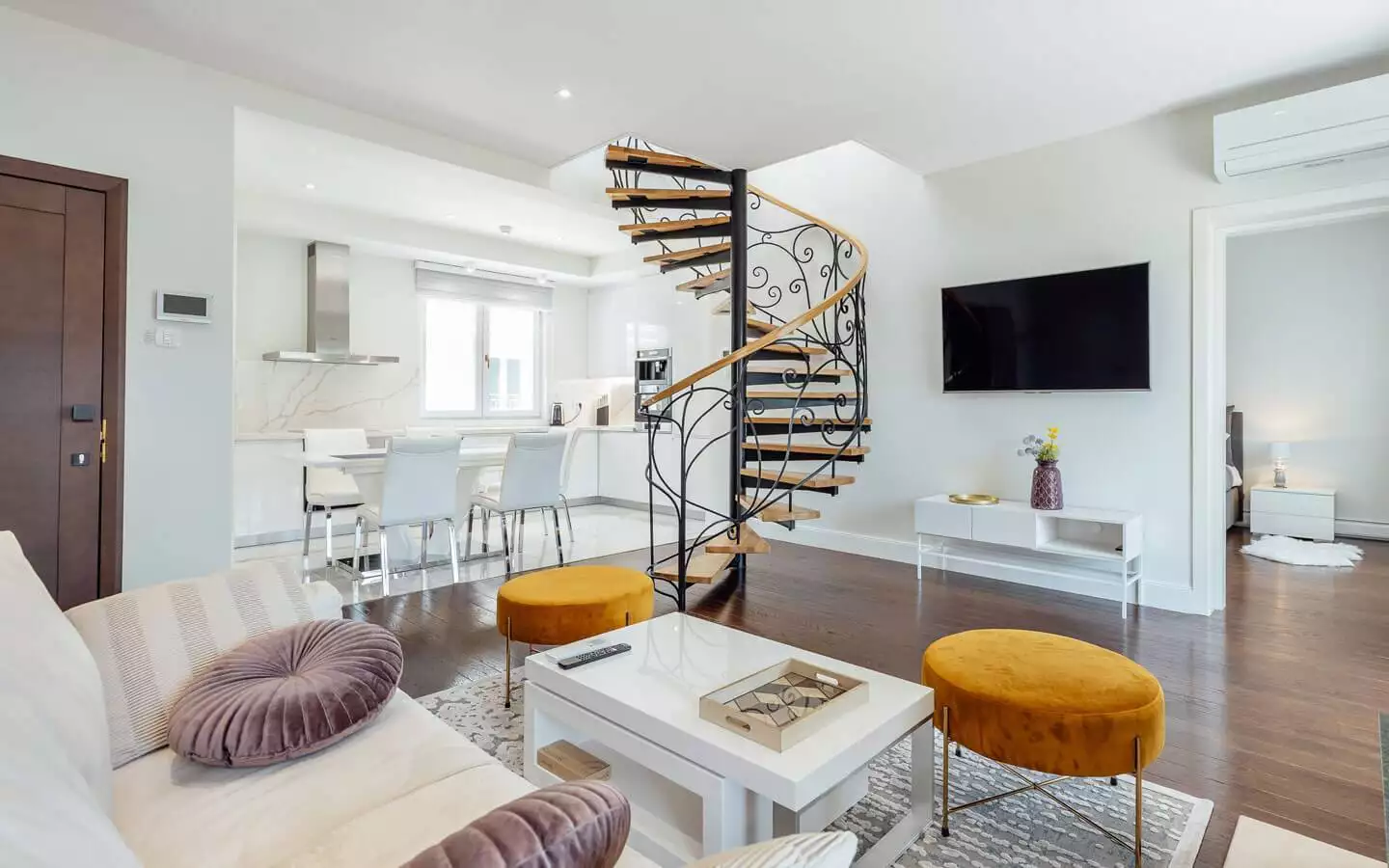 Квартира 1796м² в Черногории, Кумбор. Стоимостью 600000€ аренда фото-15
