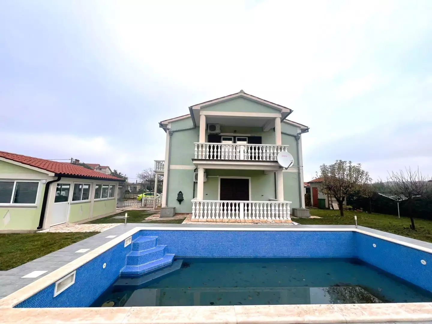 Вилла 250м² в Хорватии, Лабин. Стоимостью 880000€ аренда фото-2