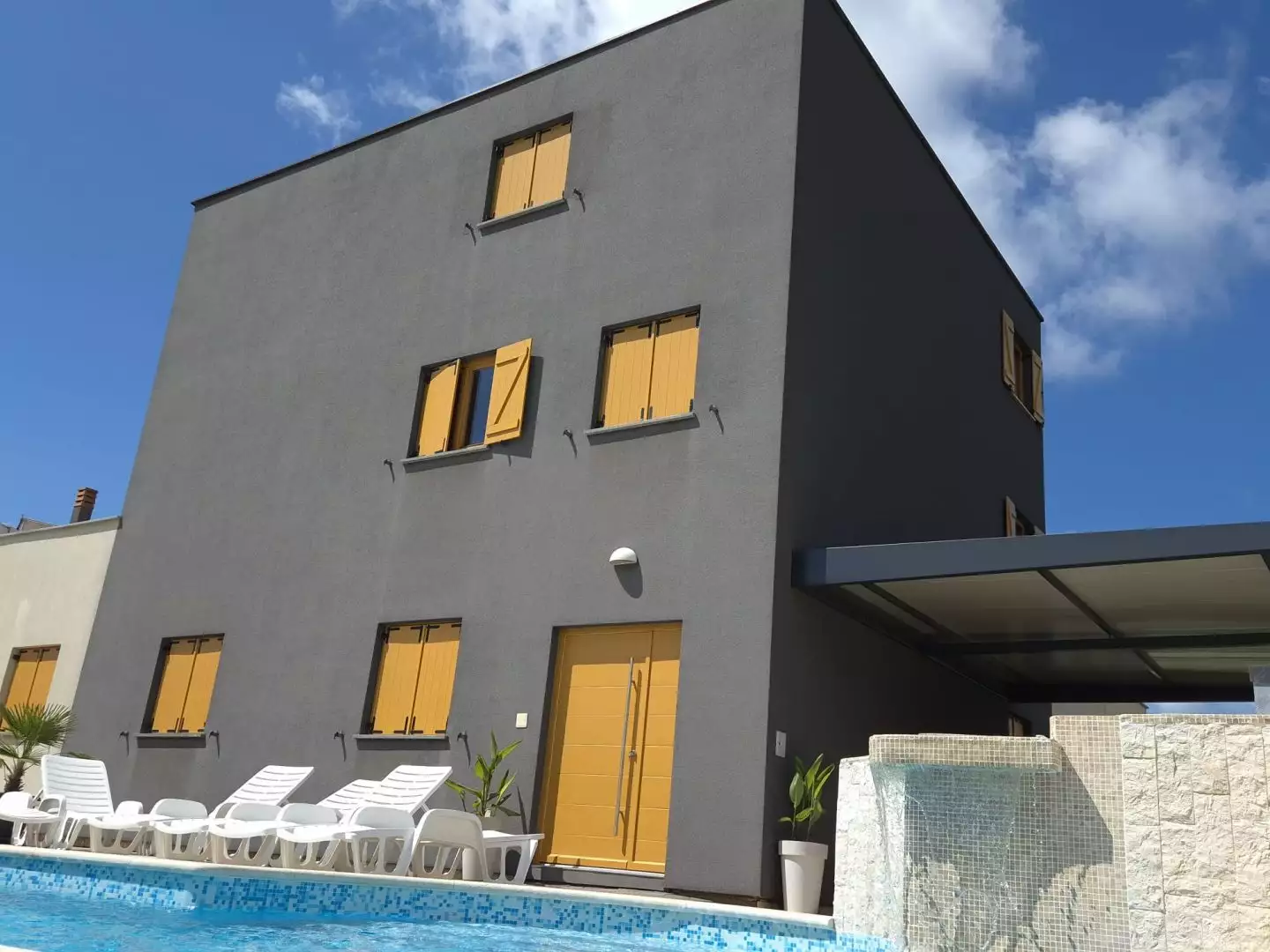 Отель, гостиница 300м² в Хорватии, Валбандон. Стоимостью 779000€ аренда фото-3