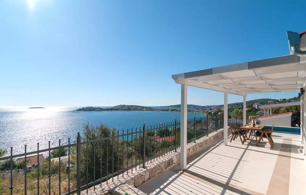 Вилла 115м² в Хорватии, Рогозница. Стоимостью 730000€ аренда фото-8