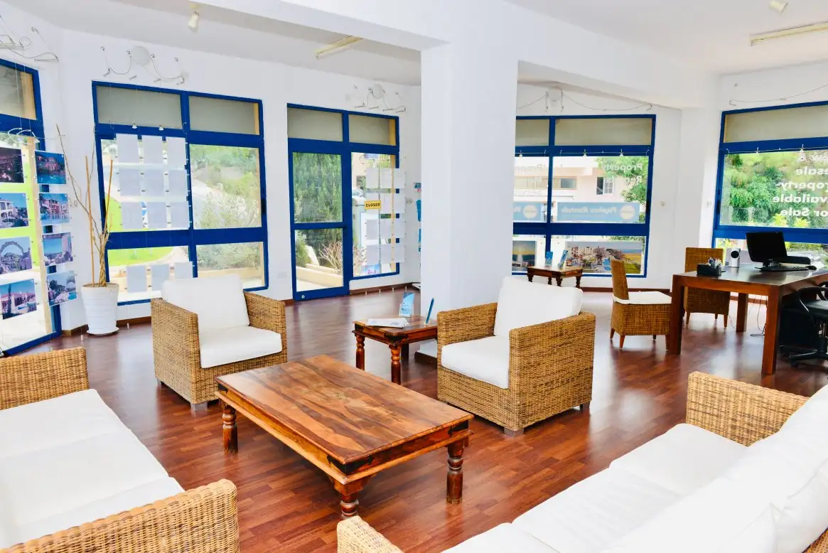 Магазин 60м² в Италии, Санта-Доменика-Талао. Стоимостью 398000€ аренда фото-3