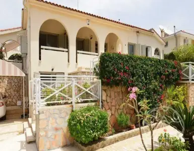 Купить виллу в Кипре 693000€