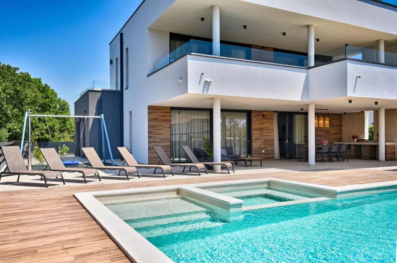 Вилла 342м² в Хорватии, Перой. Стоимостью 1400000€ аренда фото-3