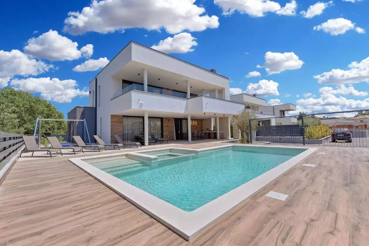Вилла 342м² в Хорватии, Перой. Стоимостью 1400000€ аренда фото-5