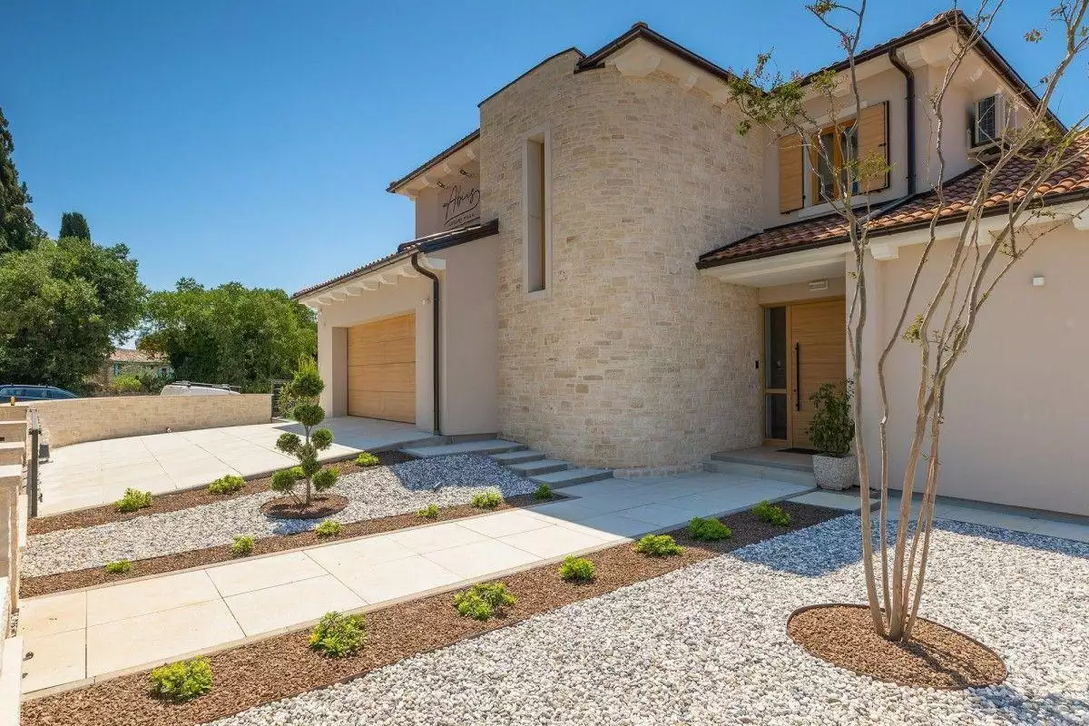 Вилла 438м² в Хорватии, Ровинь. Стоимостью 1500000€ аренда фото-9