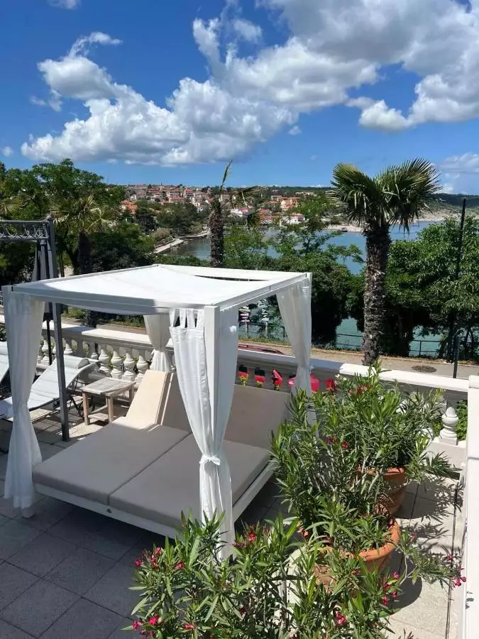 Отель, гостиница 750м² в Хорватии, Крка. Стоимостью 3500000€ аренда фото-6
