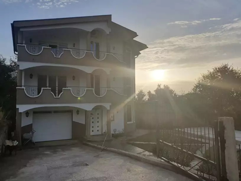 Дом 450м² в Италии, Барга. Стоимостью 380000€ аренда фото-2