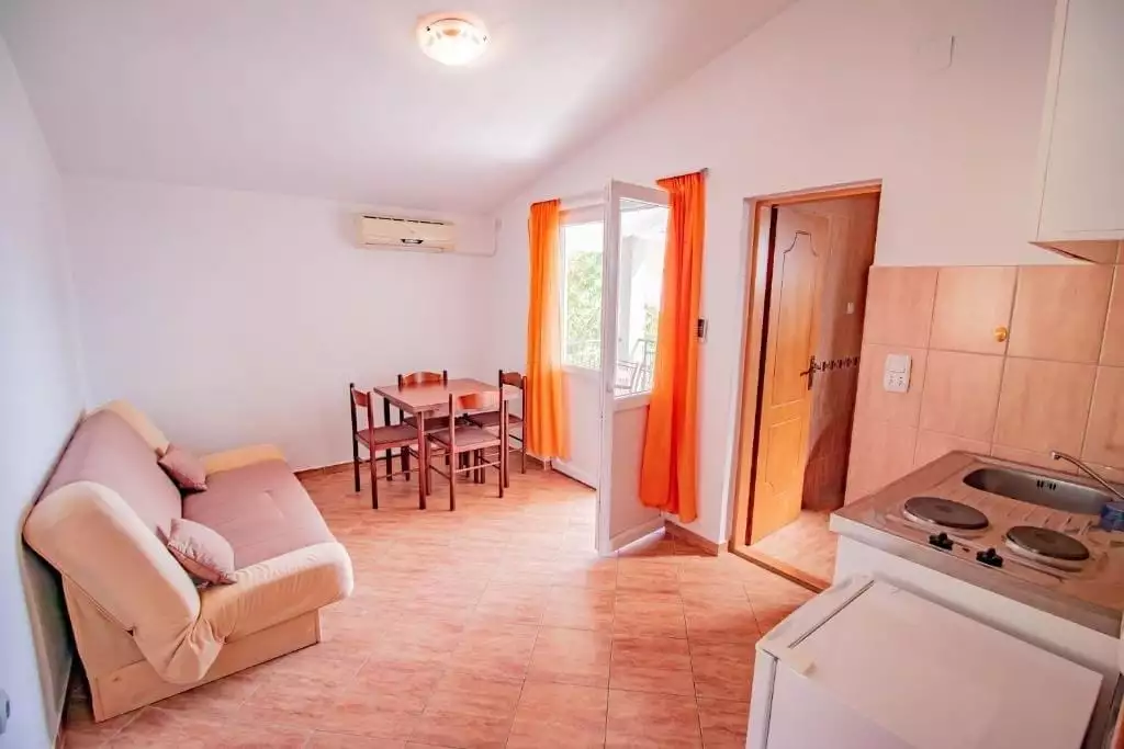 Отель, гостиница 340м² в Черногории, Добра Вода. Стоимостью 300000€ аренда фото-5