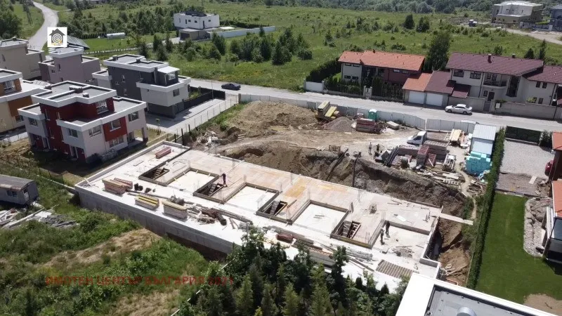 Дом 368м² в Болгарии, София. Стоимостью 547811£ аренда фото-1