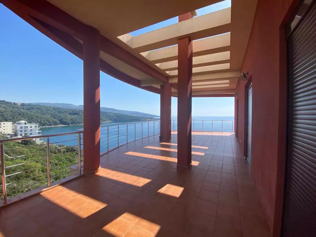 Квартира 227м² в Черногории, Добра Вода. Стоимостью 550000€ аренда фото-16