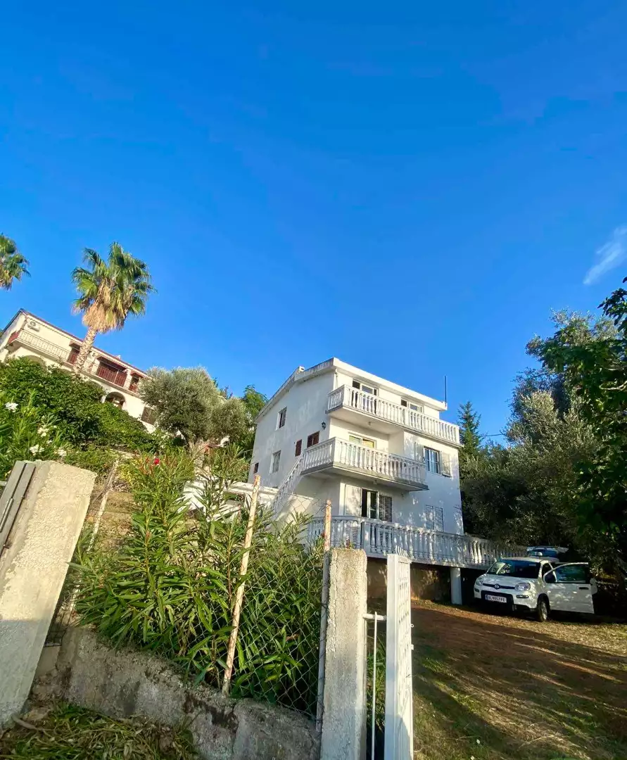 Дом 180м² в Черногории, Добра Вода. Стоимостью 325000€ аренда фото-1