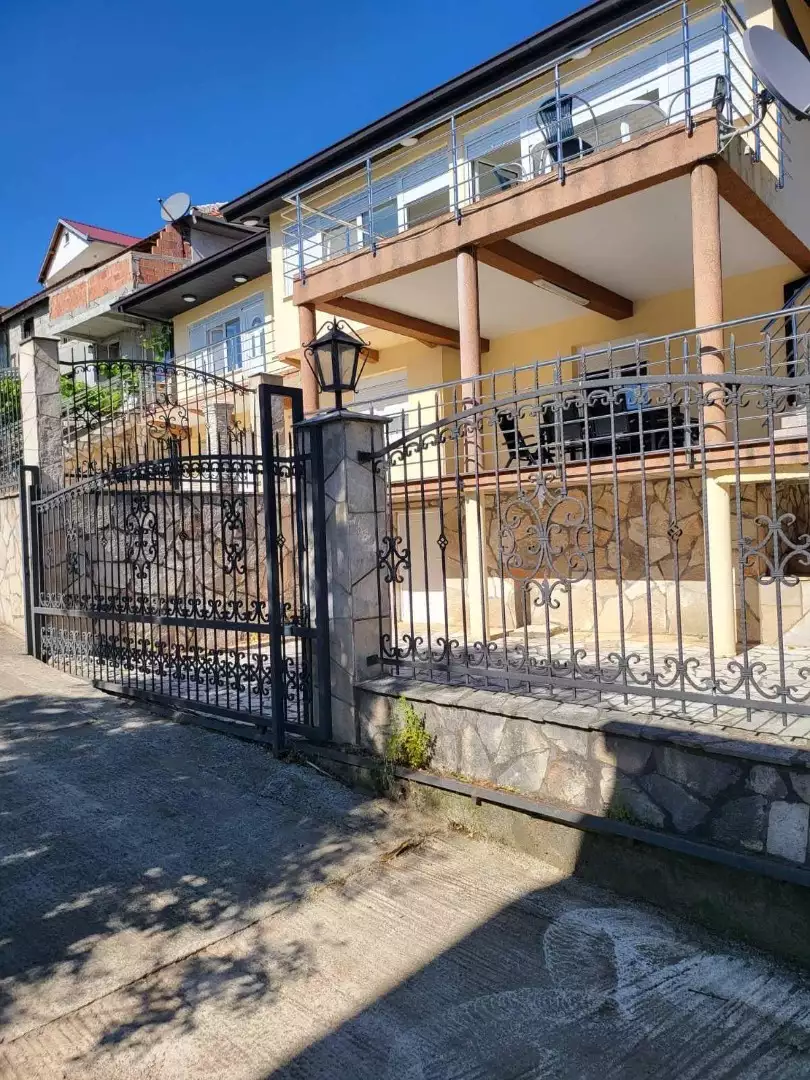 Отель, гостиница 188м² в Черногории, Утеха. Стоимостью 210000€ аренда фото-3